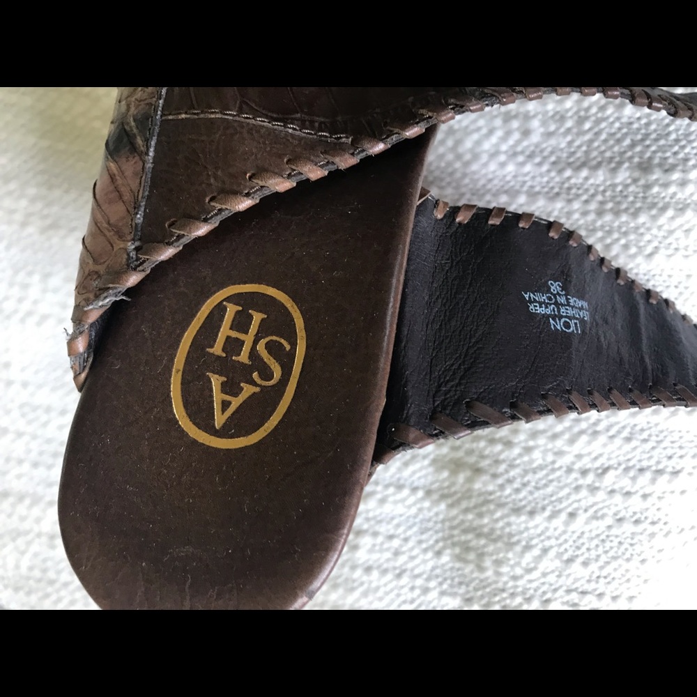 ASH Wedge - Picture 4 of 4